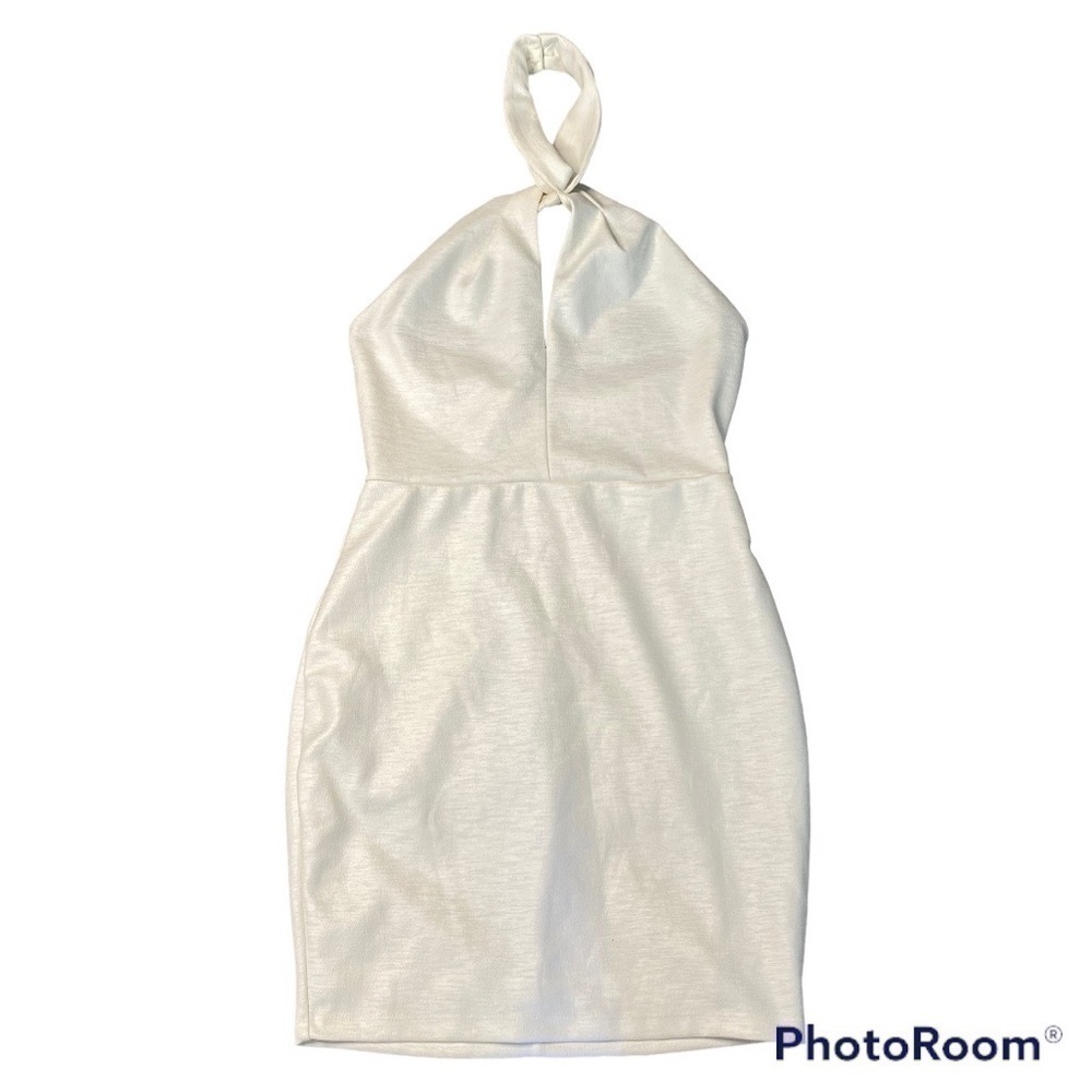 ASTR THE LABEL CREAM HALTER DRESS SIZE MEDIUM